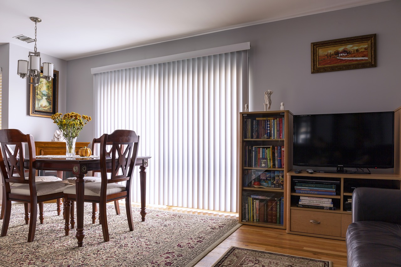 Common Problems With Vertical Blinds, How To Clean Vertical Blind Curtain